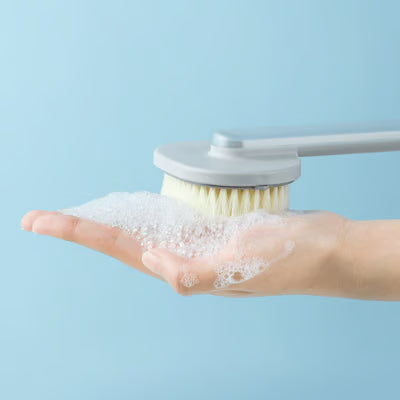¡Tu ducha nunca será igual! Cepillo de baño con mango largo para una limpieza profunda y cómoda